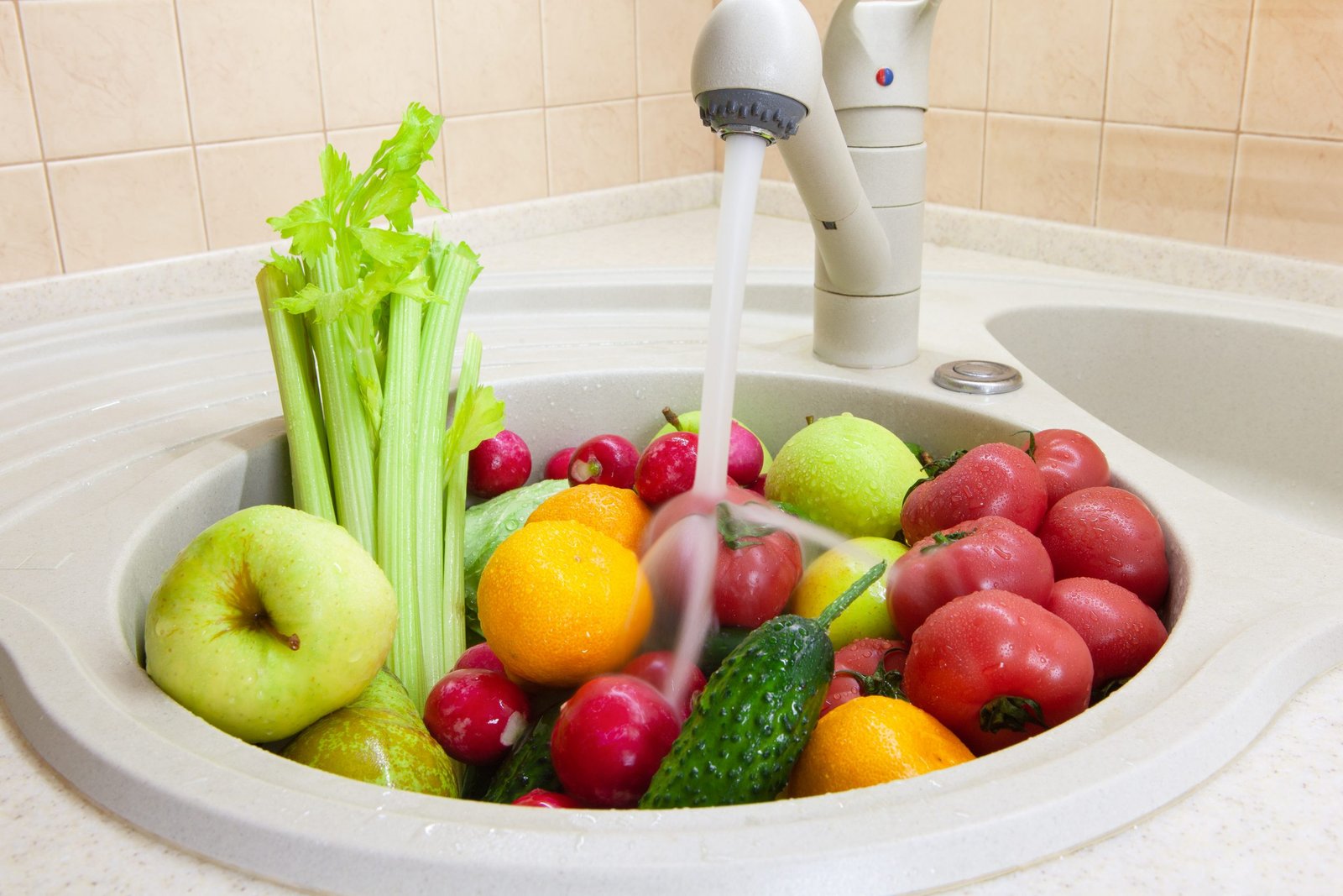 Image_Washing-Fruits-Vegetables-scaled-1